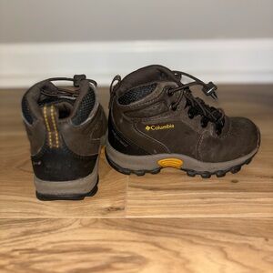 Columbia hiking boots